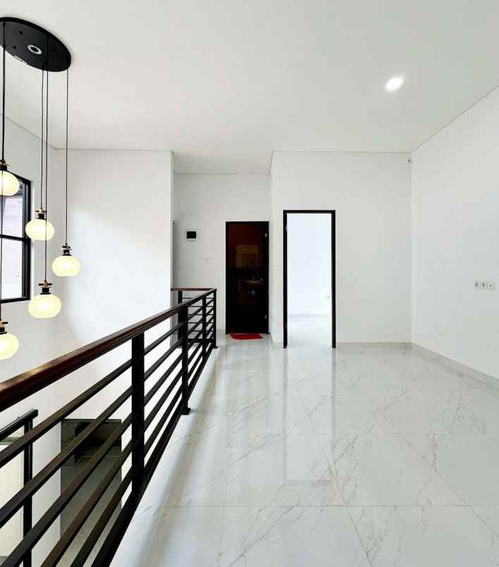 rumah baru selesai renovasi bintaro