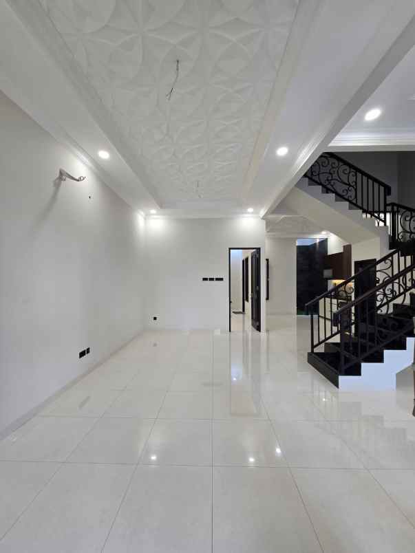 rumah baruj siap huni di duren sawit jakarta timur