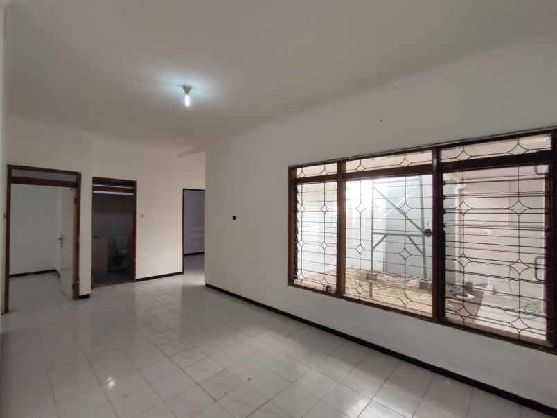 rumah baruk utara xiii 11 dekat superindo merr
