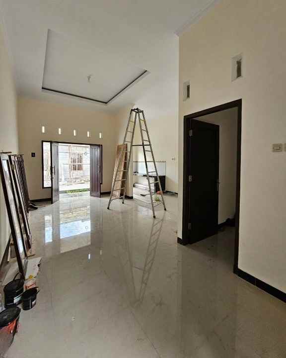 rumah cantik dalam mini cluster di utara maguwoharjo