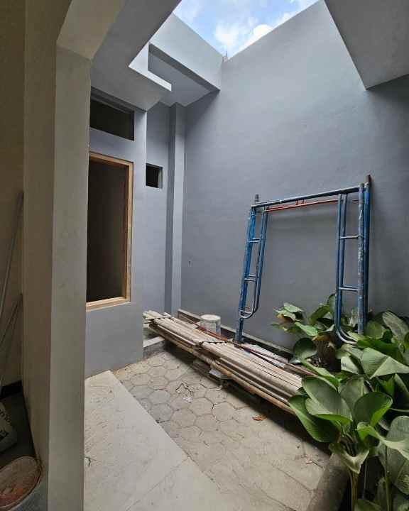 rumah cantik dalam mini cluster di utara maguwoharjo