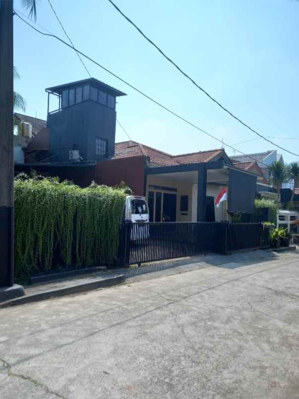 rumah ceria harga bu di galaxy bekasi selatan