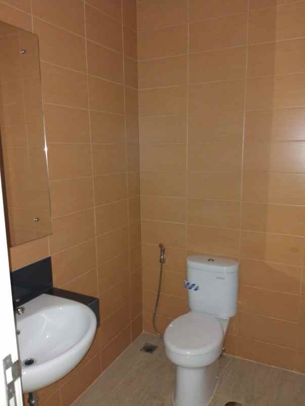 rumah dekat mall di cluster bluebell summarecon bekasi