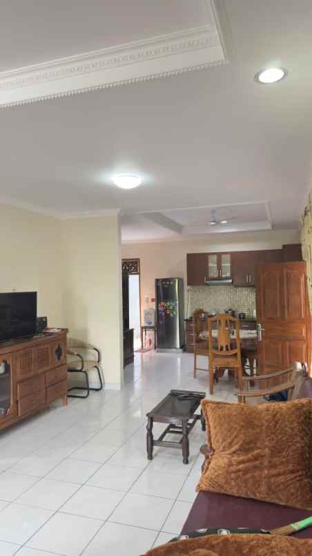 rumah denpasar utara terawat siap huni