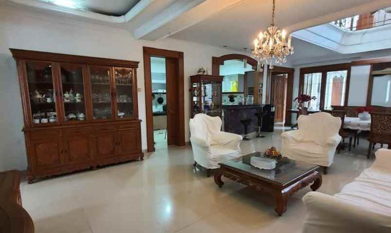 rumah di jalan mandar utama bintaro