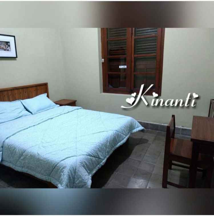 rumah di pinggir jalan raya surokarsan tamansiswa