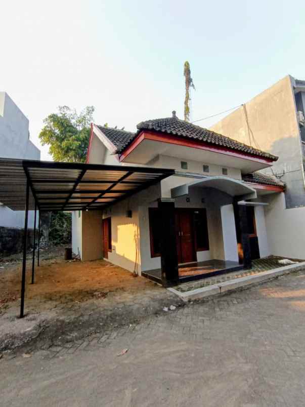rumah diap huni dalam perumahan muslim di candi gebang