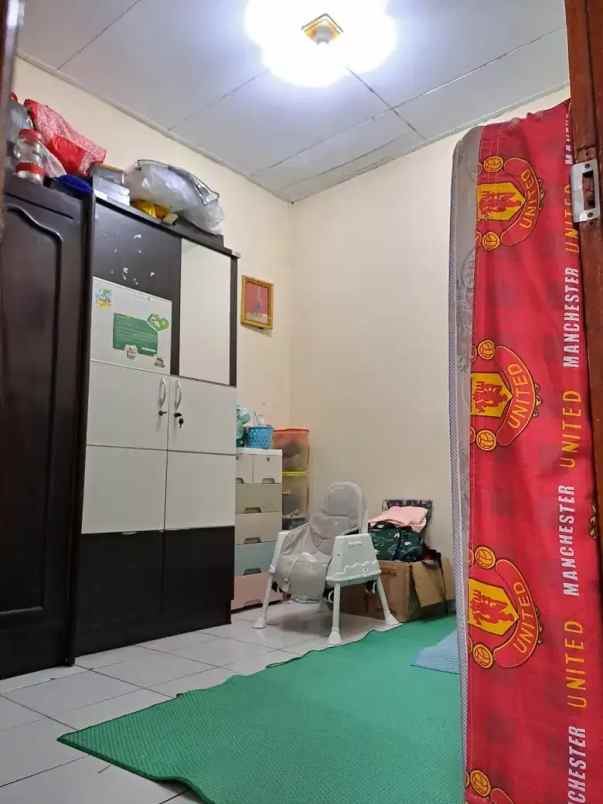 rumah dijual area poin mas 15 menit stasiun depok baru