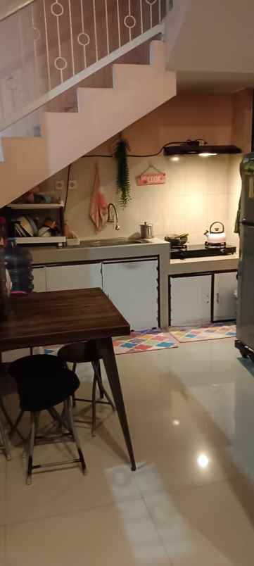 rumah dijual dekat dengan rumah sakit siloam santosa