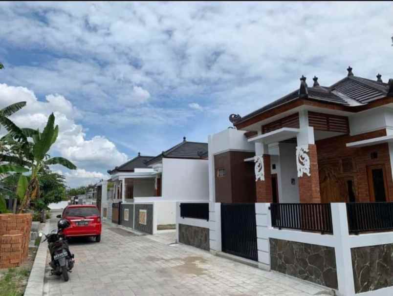 rumah eksklusif semi homestay daerah prambanan