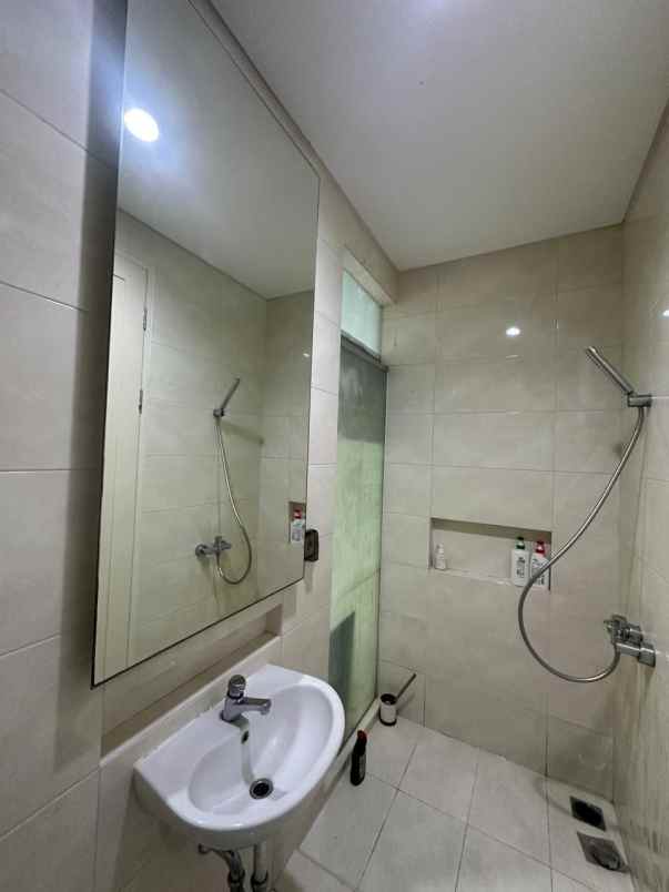 rumah grand pakuwon cluster canberra furnished