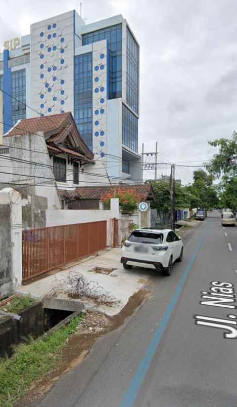 rumah jalan nias kota surabaya pusat