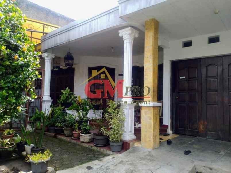 rumah jl cipaganti