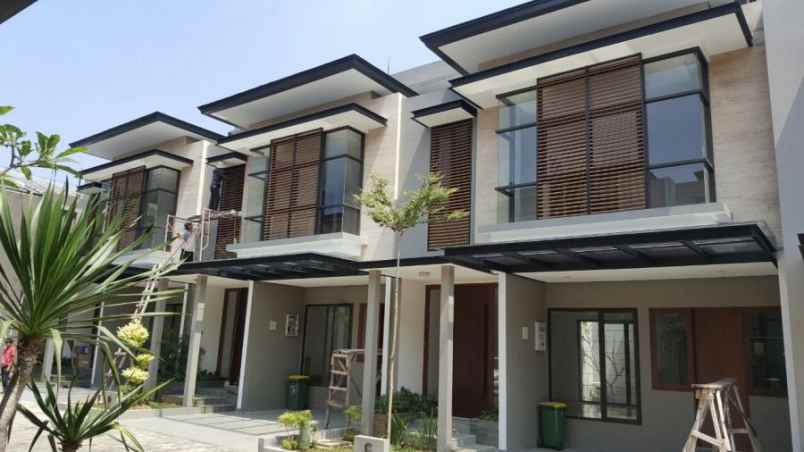 rumah jl kartika utama pondok indah