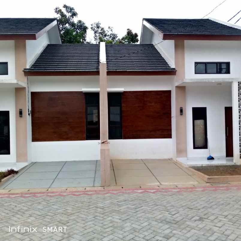 rumah jl kp cileutik cisauk kec