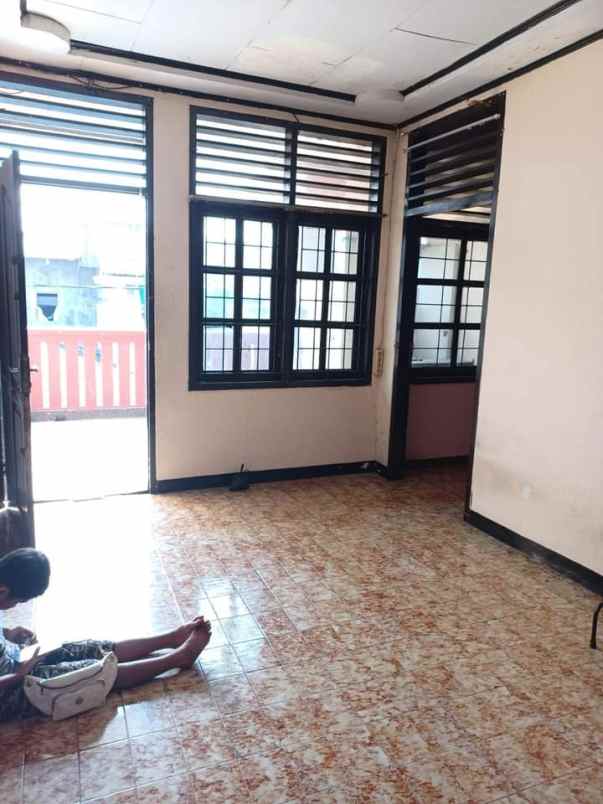 rumah jl pondok kelapa raya