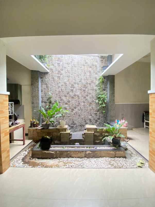 rumah joglo dekat kampus uii yogyakarta