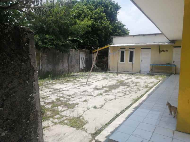 rumah kontrakan 3 pintu