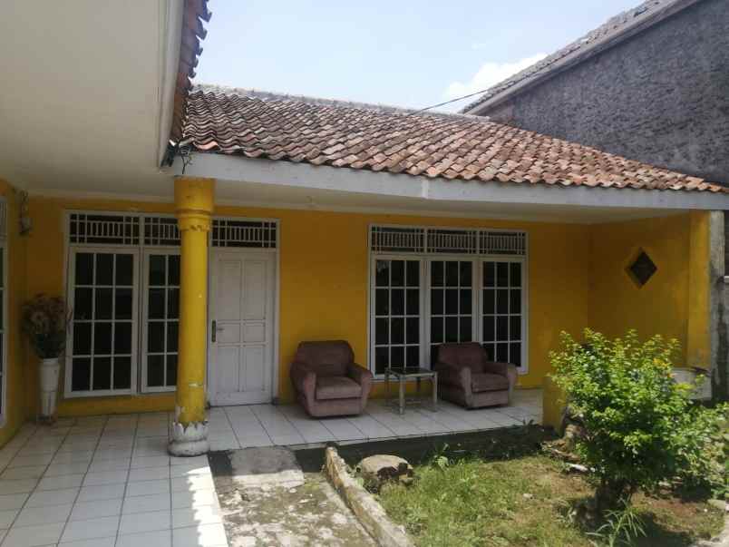 rumah kontrakan 3 pintu