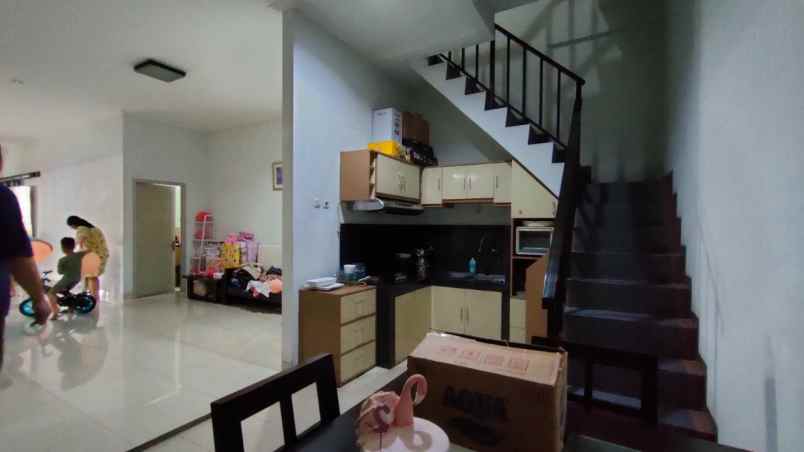 rumah lt 150 m2 di cempaka putih jakarta pusat murah