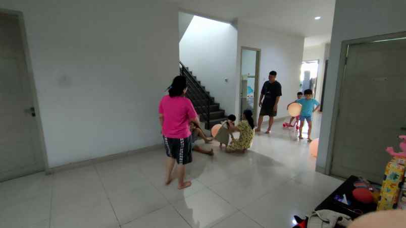 rumah lt 150 m2 di cempaka putih jakarta pusat murah