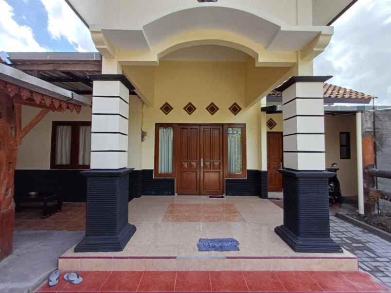 rumah luas halaman lega di berbah sleman