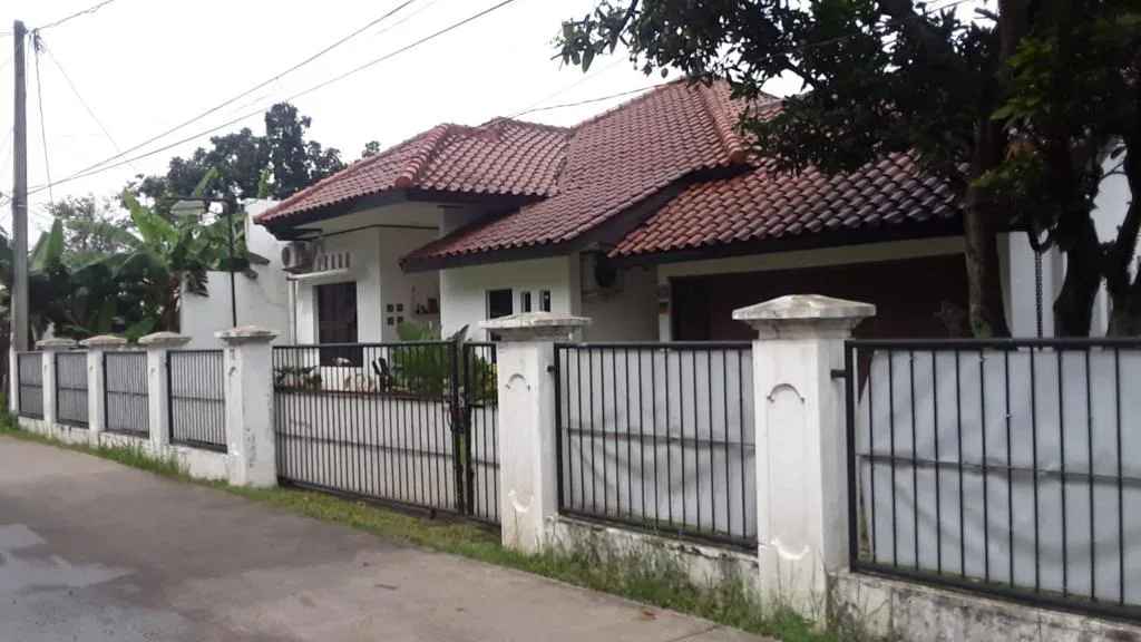 rumah luas strategis di permata bumi arcamanik bandung