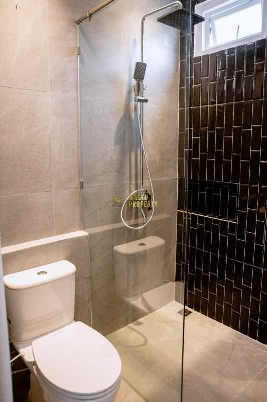 rumah mewah 2 lantai 5 menit dari sleman city hall