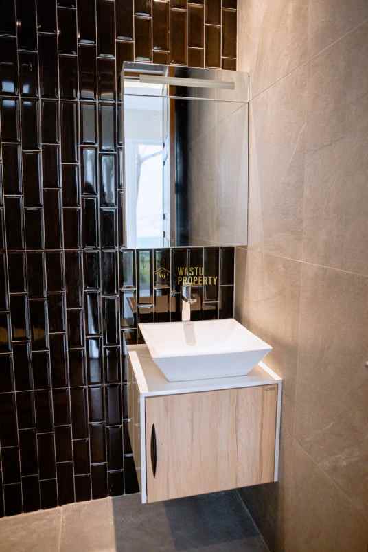 rumah mewah 2 lantai 5 menit dari sleman city hall