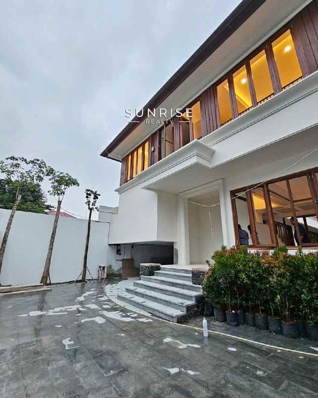 rumah mewah brand new di kemang dalam jakarta selatan