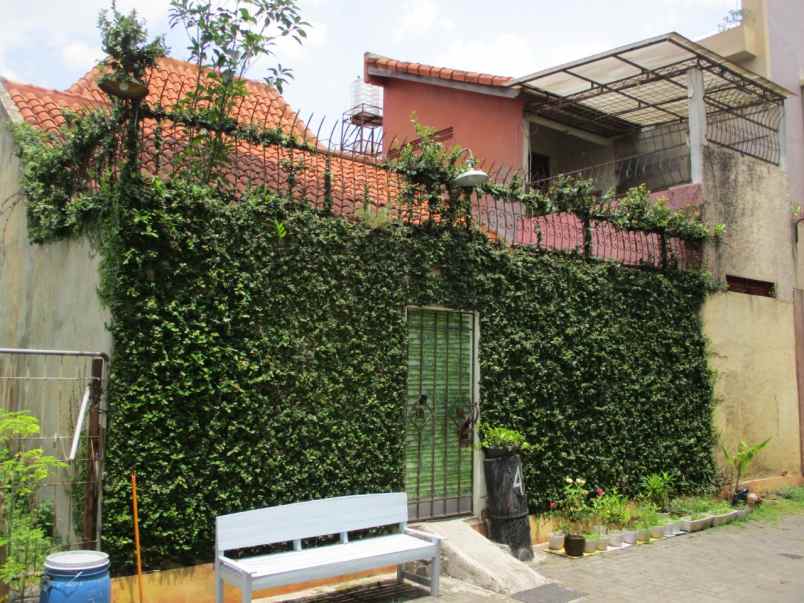 rumah mewah dekat kampus ugm