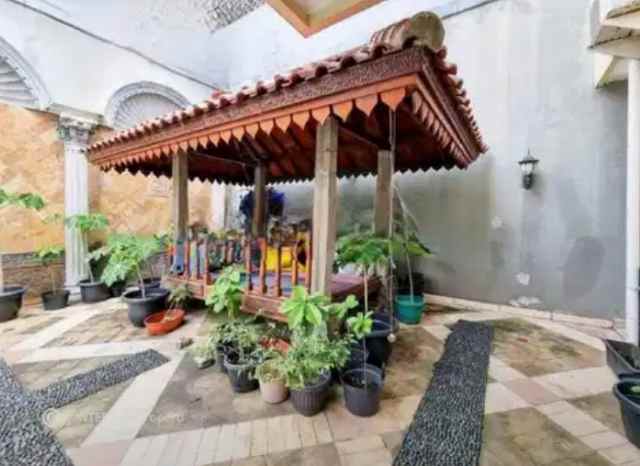 rumah mewah di permata buana jakarta