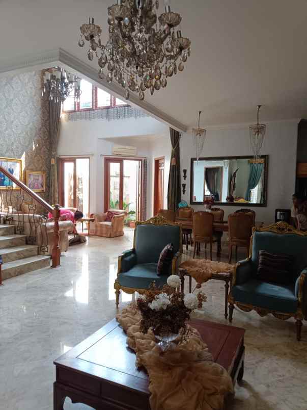 rumah mewah full marmer di pondok kelapa jaktim