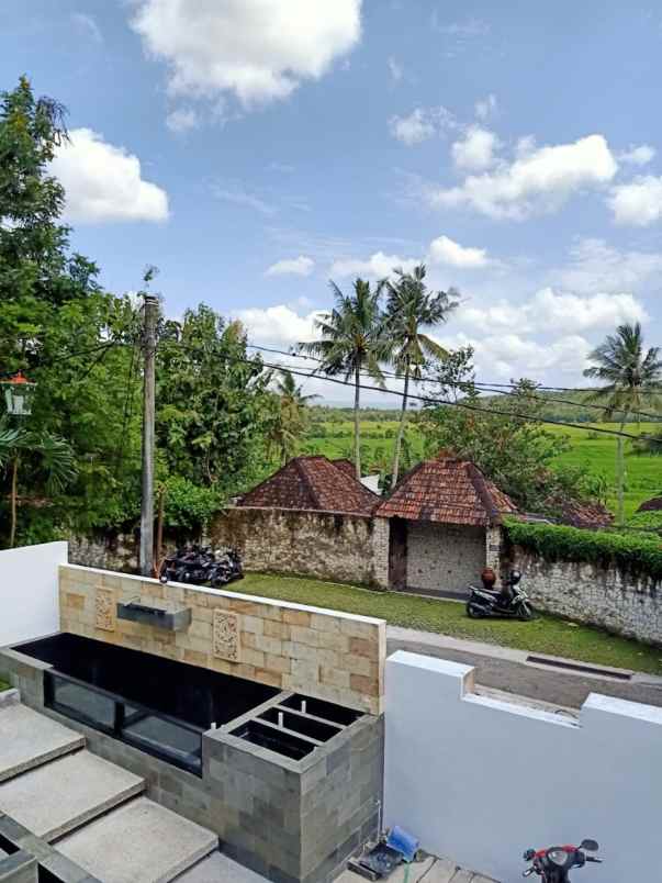 rumah mewah klasik ala bali jogja di dekat malioboro