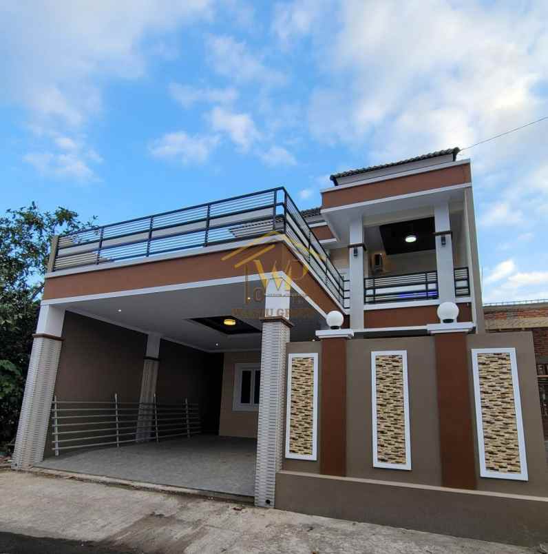 rumah mewah private poll fully furnish di purwomartani