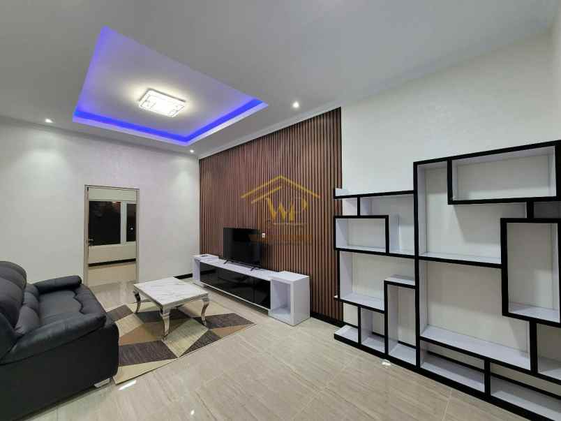 rumah mewah private poll fully furnish di purwomartani