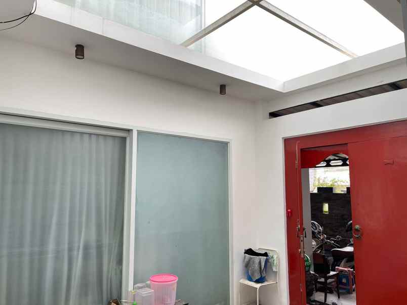 rumah mewah siap huni di menteng jakarta selatan