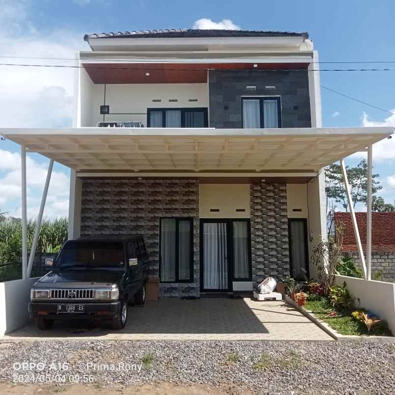 rumah minimalis modern di pakisaji malang