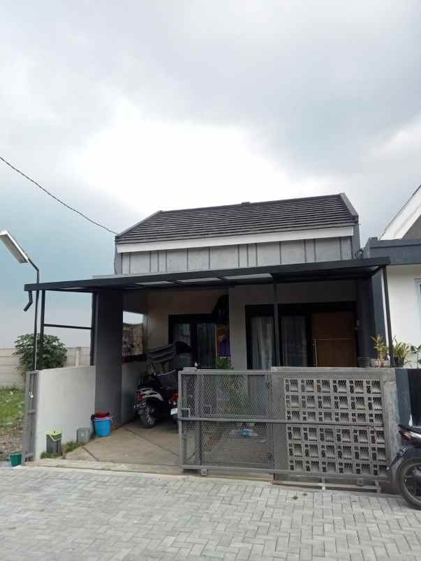 rumah minimalis view sejuk karyawangi shm