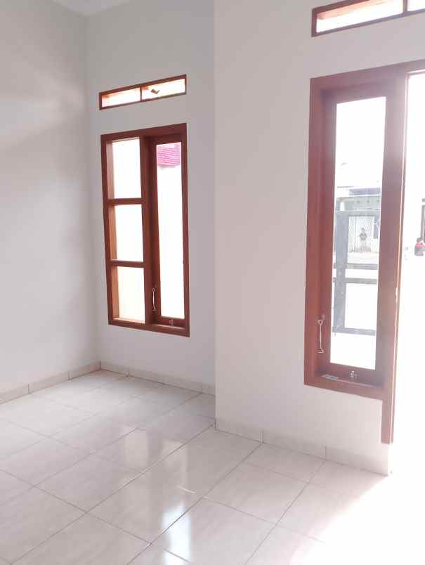 rumah modern ready di sawangan harga cash nego