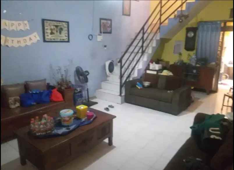 rumah murah siap huni dua lantai kutisari surabaya