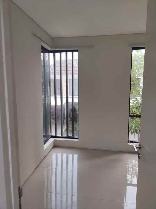 rumah northwest lake citraland utara