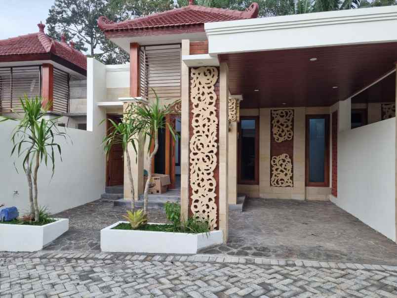 rumah one gate system sertifikat shm