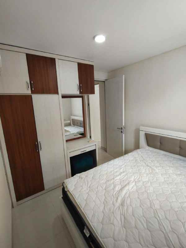 rumah pakuwon city zimbali costa row jalan 2 mobil