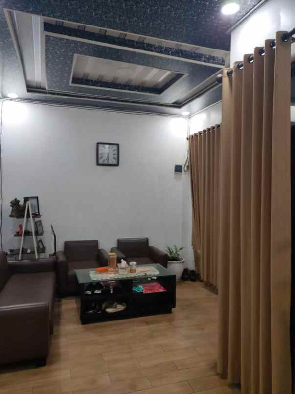 rumah pamulang dalam komplek vila dago terawat 950jt