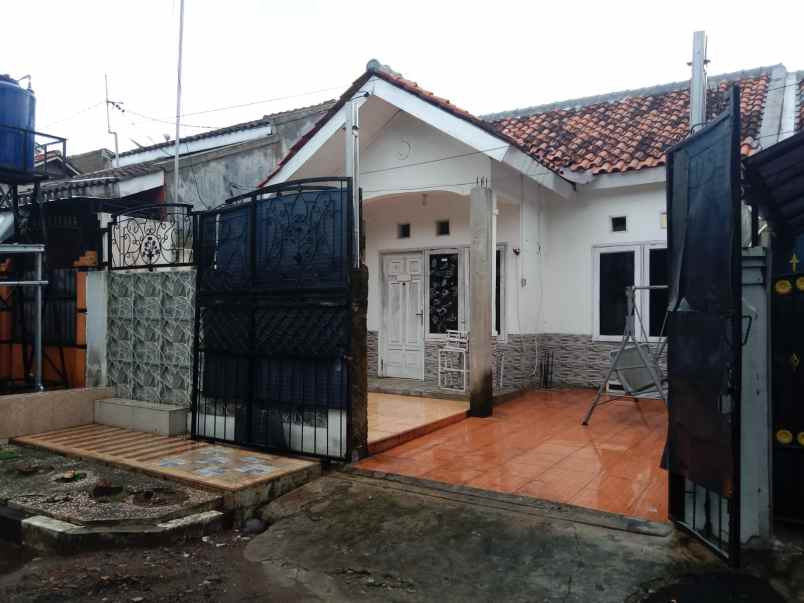 rumah perum layak huni dan strategis