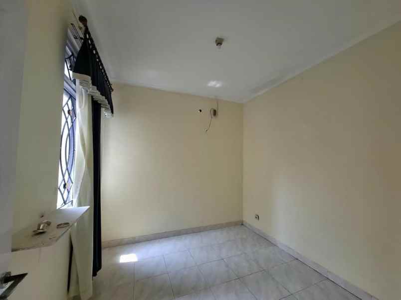 rumah perumahan metland menteng cakung jakarta timur