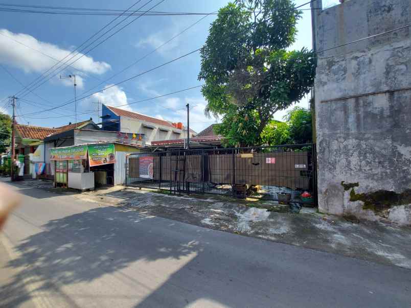 rumah pusat kota solo