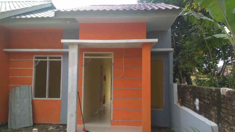 rumah ready di komplek perum savana peduli tembung