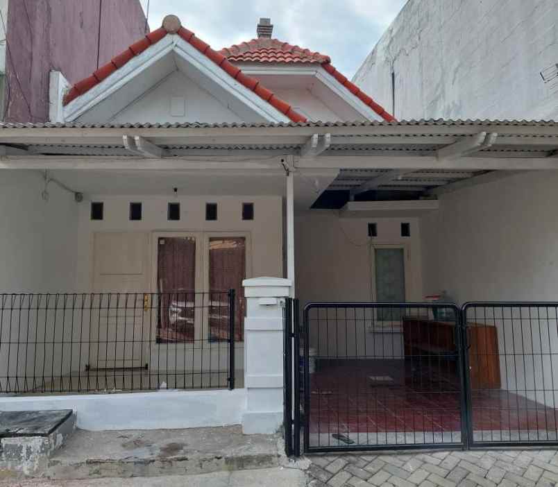 rumah second 1 lantai dekat pakuwon city mulyosari